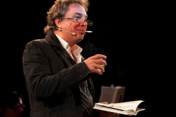 Christian Bégin lit Le faucon de Malte ce soir à la Place des Arts