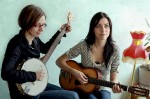 Émilie Proulx et Geneviève Toupin se partagent la scène du P’tit Café de l’Auberge