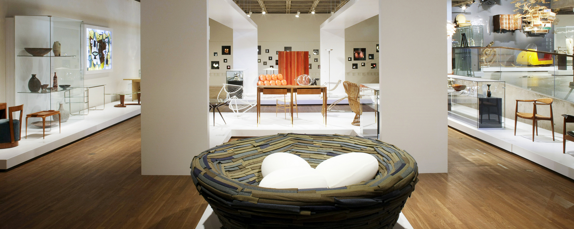 Publication d'un livre consacré à la collection d'arts décoratifs et de design du MBAM