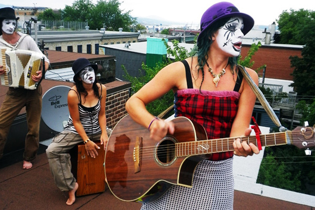 La fin du monde avec L'Abobinable Fanny Fay et l'Olibrius Folkestra