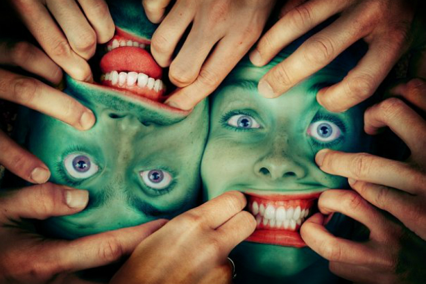 Farandole Érectile: le mariage de l'humour et du théâtre