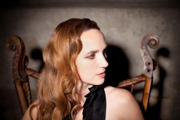 Jorane de passage au Cabaret Eastman