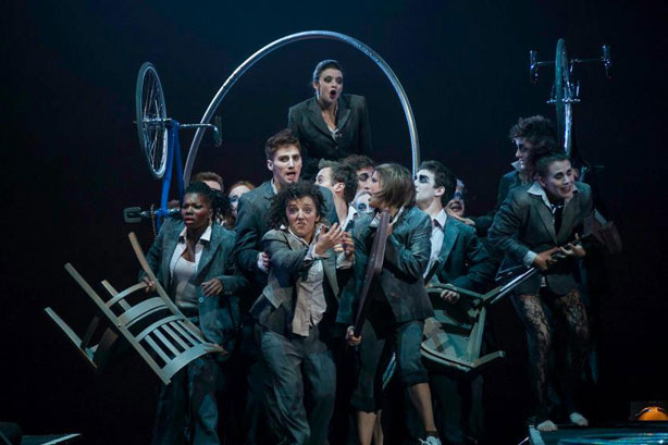 Pour le meilleur et pour le pire et La vie en swing : la cuvée 2013 de l'École nationale de cirque à la TOHU