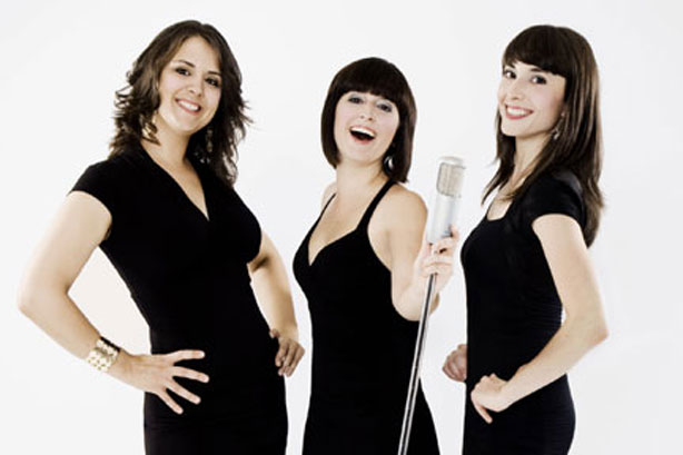 Les Brunettes passent le mois de juillet au Cabaret La Basoche