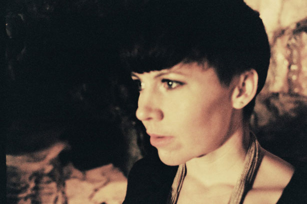 Sarah Neufeld : Écoutez Forcelessness, nouvel extrait de son premier album solo à paraître