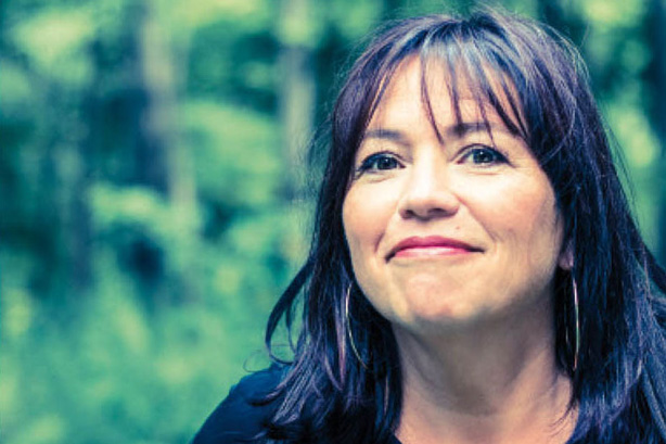 Claire Pelletier présente son spectacle Soleil ardent au Petit Outremont et au Gesù en octobre