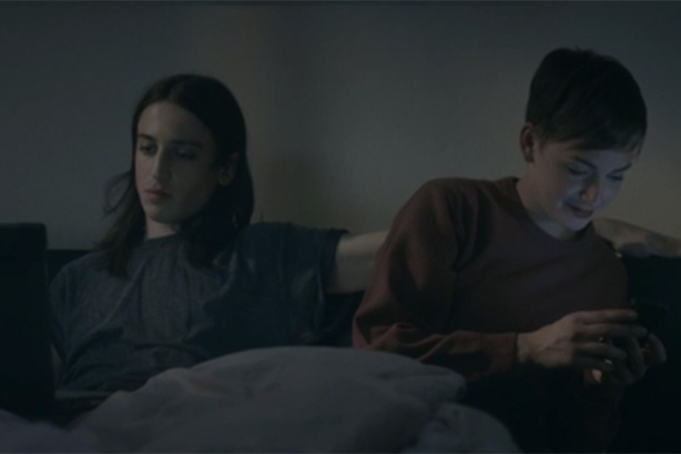 Xavier Cafeïne : Émois amoureux captés pour le clip de Electric