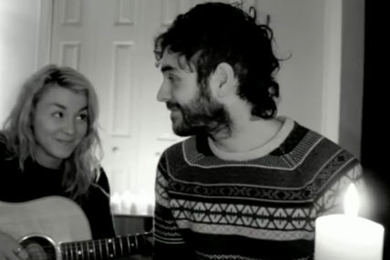 Alex Nevsky et la moitié des Soeurs Boulay offrent une chanson en cadeau pour Noël