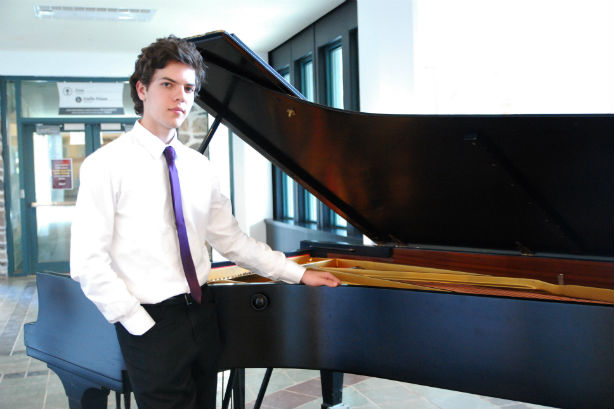 Le jeune pianiste Jean-Luc Therrien en concert gratuit au Centre d'art des Récollets – St. James