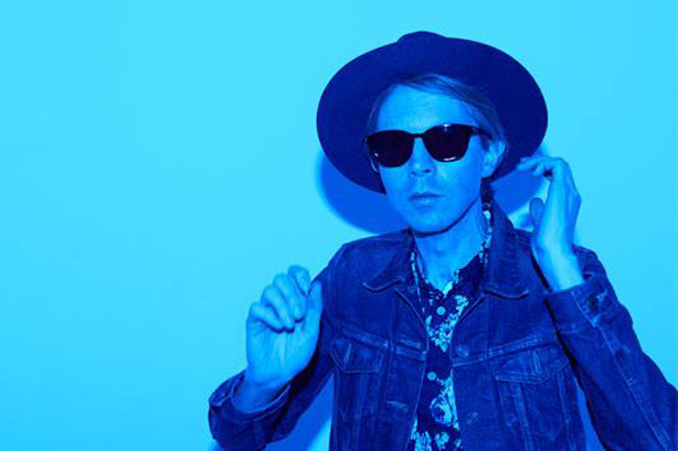 Beck à la Place des arts en juin