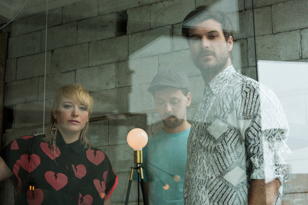 En écoute: Dear Criminals Crave (EP)