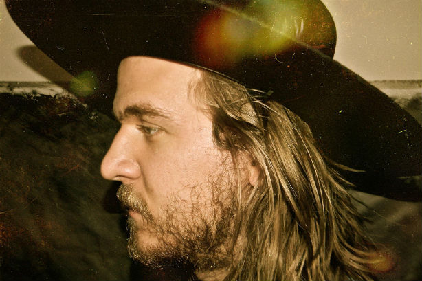 Le folk rock de Vincent Appelby sur la scène du Troquet