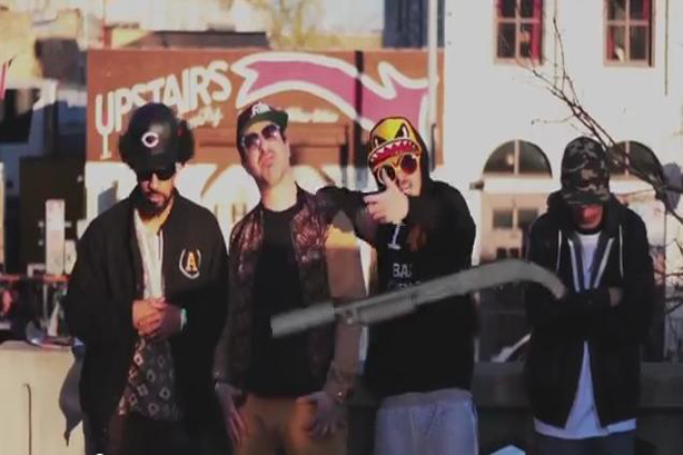 Alaclair Ensemble dévoile un clip éclaté pour 3 point