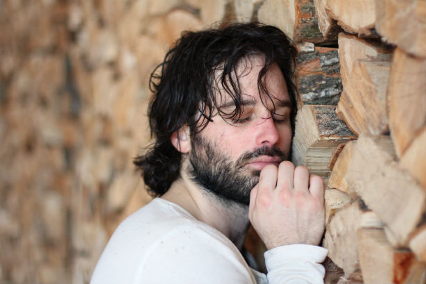 Dans les forêts de Sibérie: L'oeuvre de Sylvain Tesson adaptée sur scène à Montréal