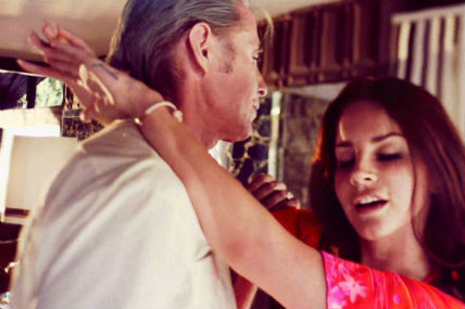 L'amour n'a pas d'âge dans le nouveau vidéoclip de Lana Del Rey