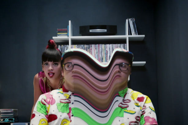 Lily Allen et les trolls dans le vidéoclip de URL Badman