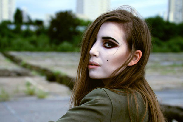 Nouveau vidéoclip: Lykke Li danse dans un décor apocalyptique