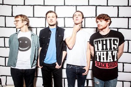 First Light ou le retour des psyché rockeurs de Django Django