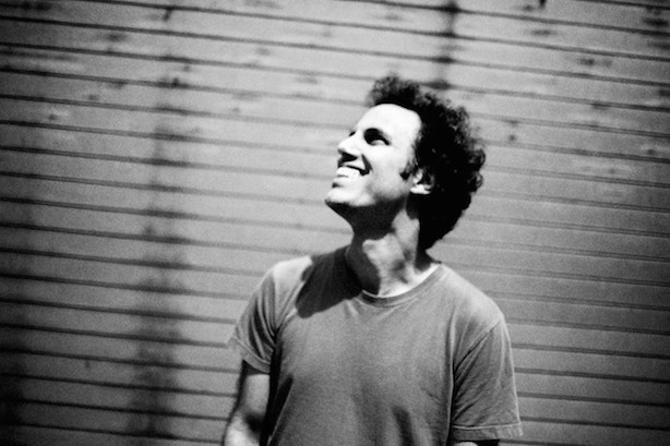 [À écouter] BACK2THESTART, le nouveau morceau envoûtant de Four Tet