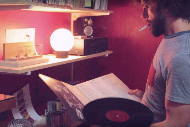 [À visionner] Le nouveau vidéoclip de Simon Paradis pour Salon Balcon