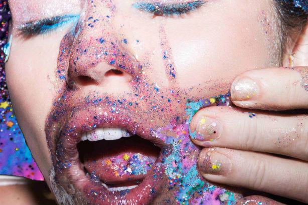 [À visionner] Miley Cyrus nue dans un nouveau clip psychédélique coréalisé par Wayne Coyne des Flaming Lips