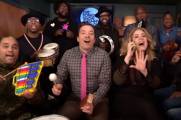 [À visionner] Adele, Jimmy Fallon et The Roots reprennent Hello avec des instruments d'école primaire