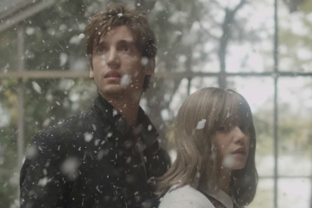 [À visionner] Le vidéoclip de Julie Blanche réalisé par Marine van den Broek