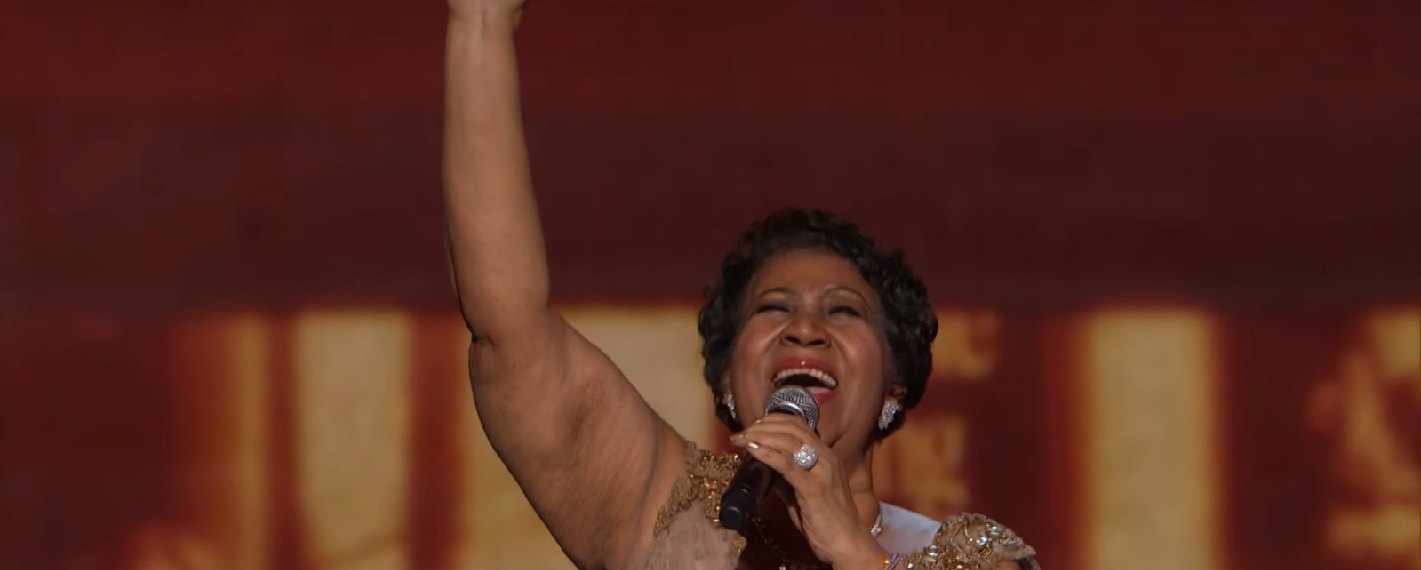 L'incroyable prestation d'Aretha Franklin devant un parterre (et un Obama) en pâmoison