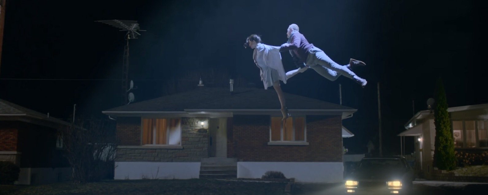 [À visionner] L'impressionnant nouveau clip d'Elton John tourné à Châteauguay