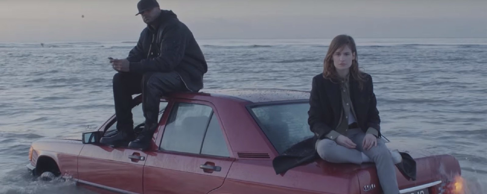 Here, une curieuse collaboration entre Christine and the Queens et Booba