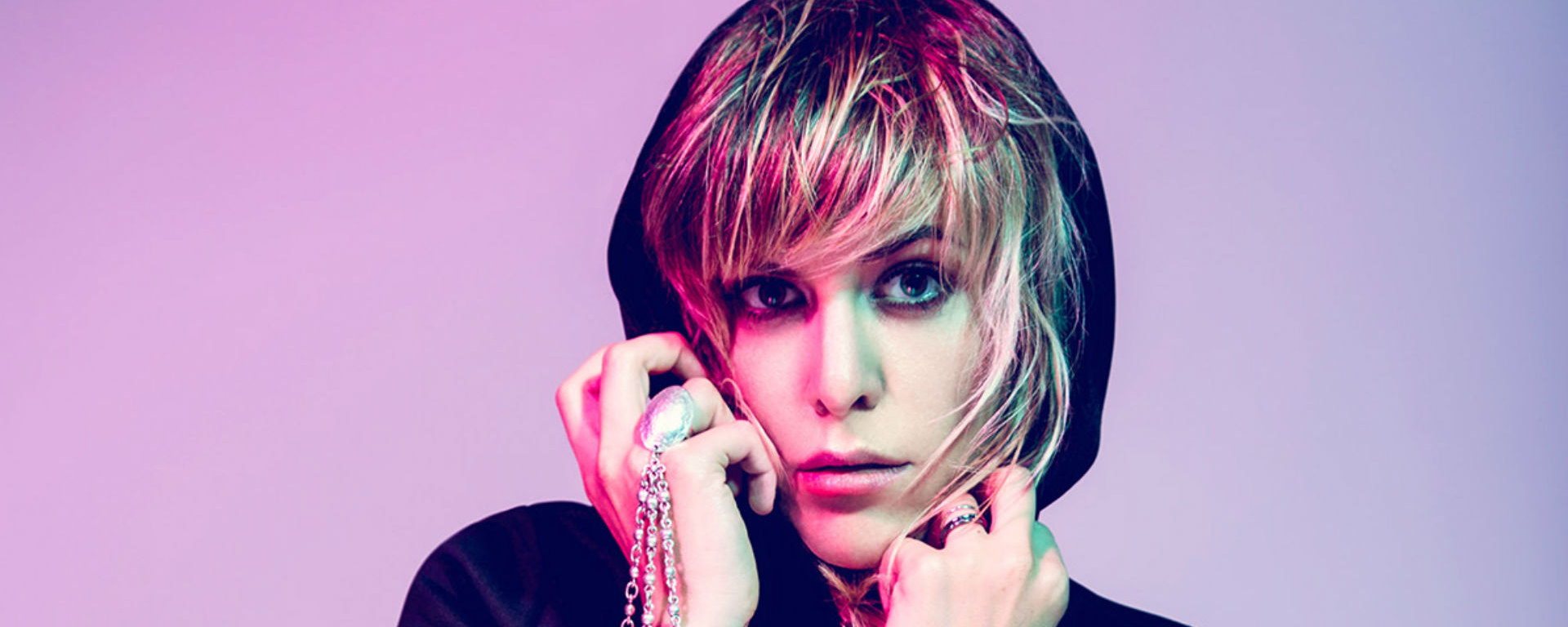 Le nouveau clip rose bonbon de Laurence Nerbonne
