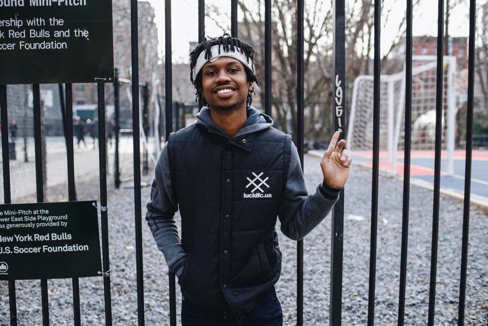 Raury dévoile la réconfortante et langoureuse Home