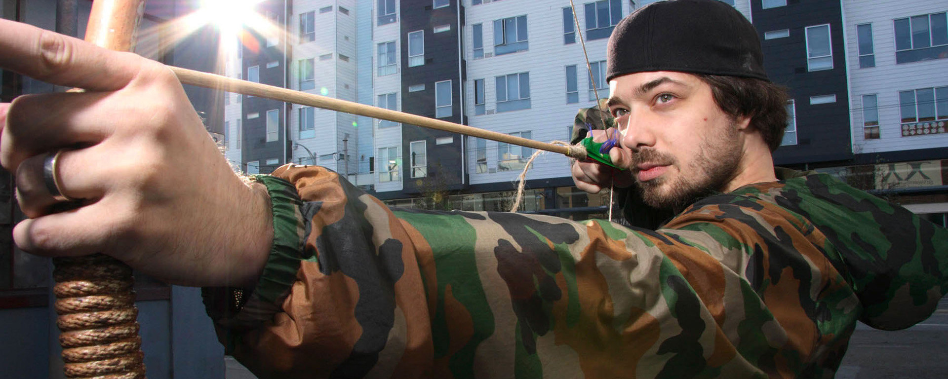 Aesop Rock présente son nouvel album avec un remake de The Shining
