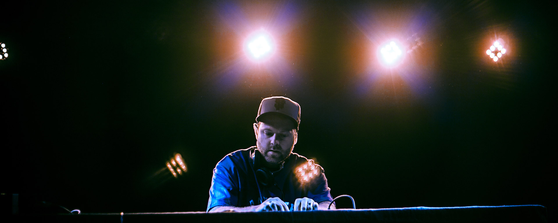 DJ Shadow annonce un nouvel album, The Mountain Will Fall