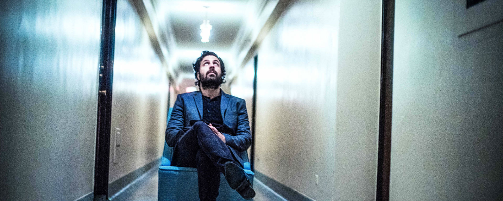 Krief se joint à Sam Roberts sur l'exaltante Life As It Happens