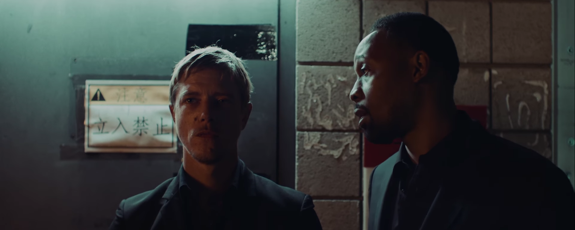 RZA et Paul Banks se la jouent Reservoir Dogs dans un premier clip