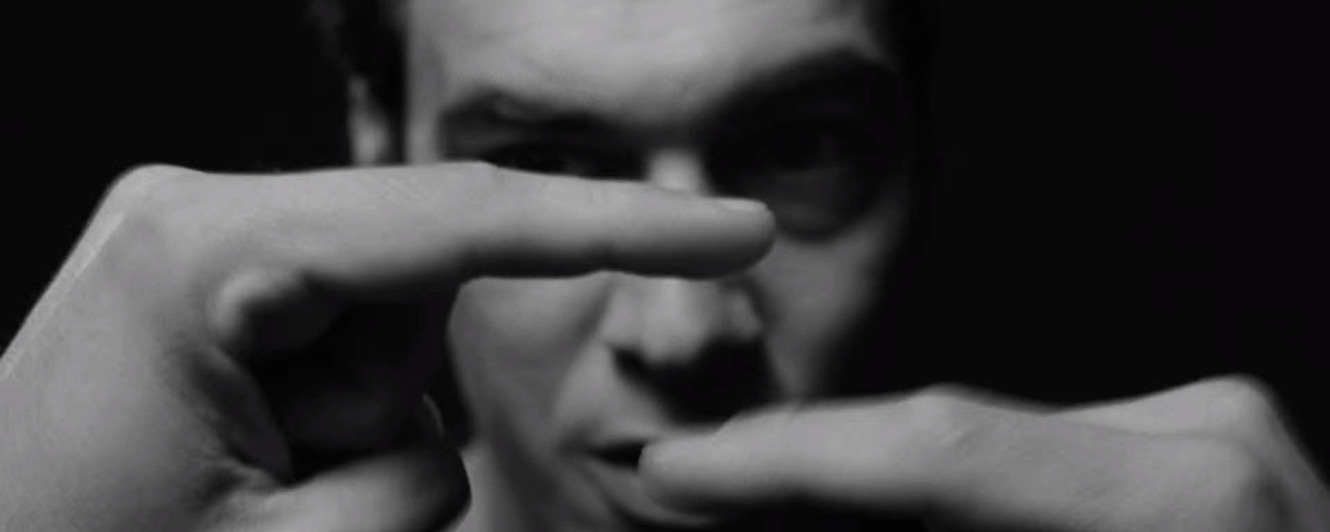 Suuns livre un clip monochrome pour Instrument