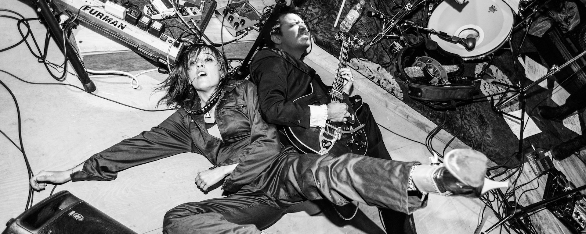 Blood and Glass s'enivre dans le clip de Whiskey