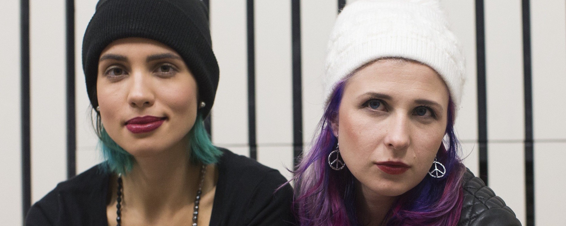 Pussy Riot livre une grosse dose de girl power sur Straight Outta Vagina