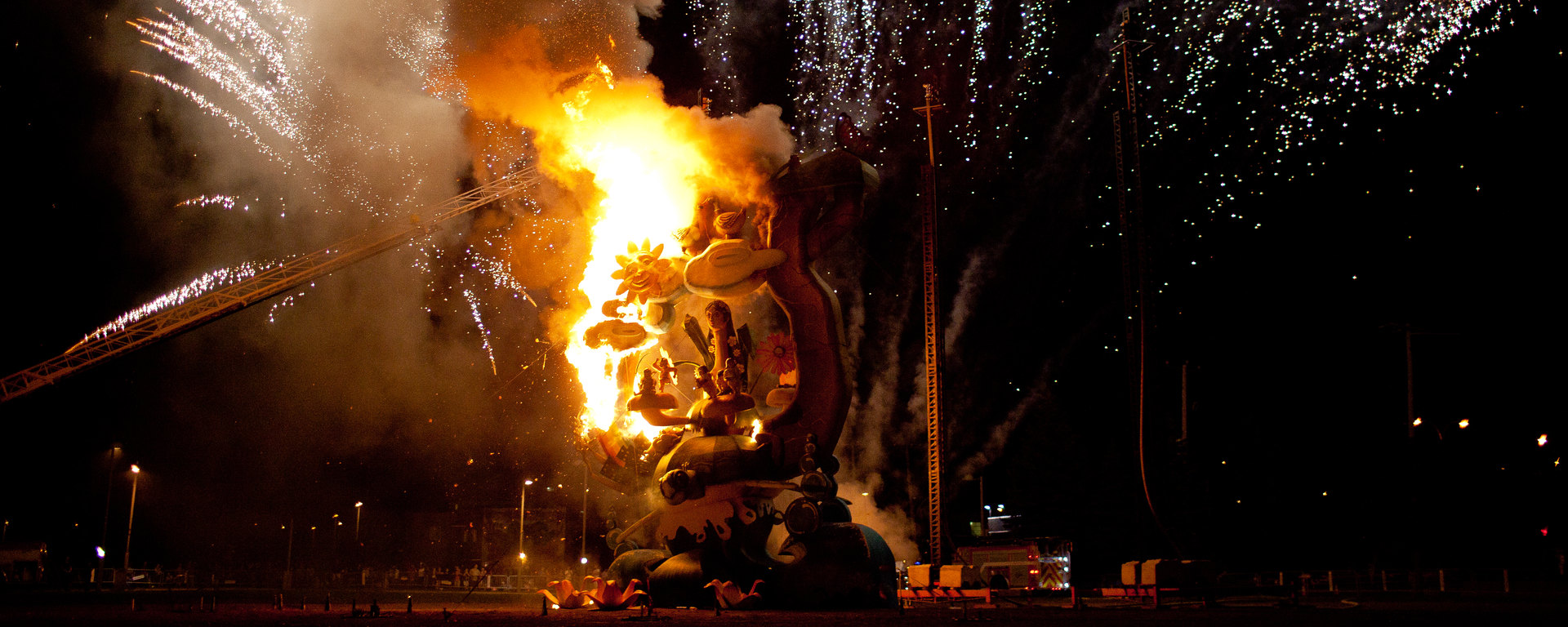 La FALLA de Saint-Michel: embrasement collectif