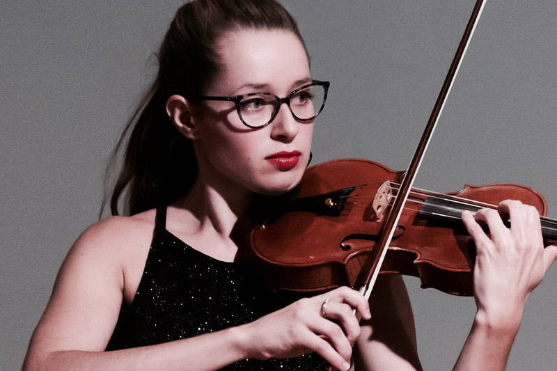 La jeune violoniste Abby Walsh