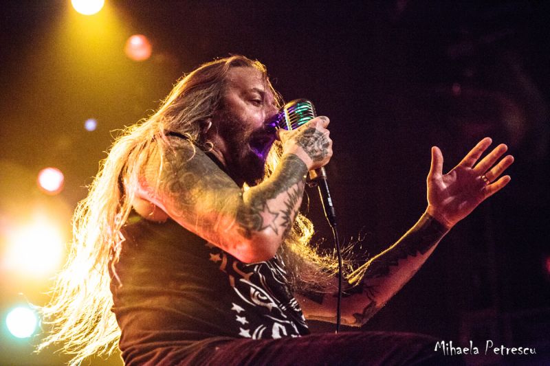 2-devildriver-15
