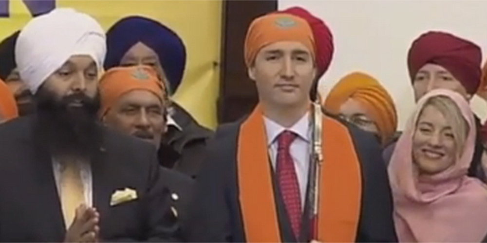 Trudeau liche le cul de la communauté Sikh Avec-qui-tu-rigoles;1000x500