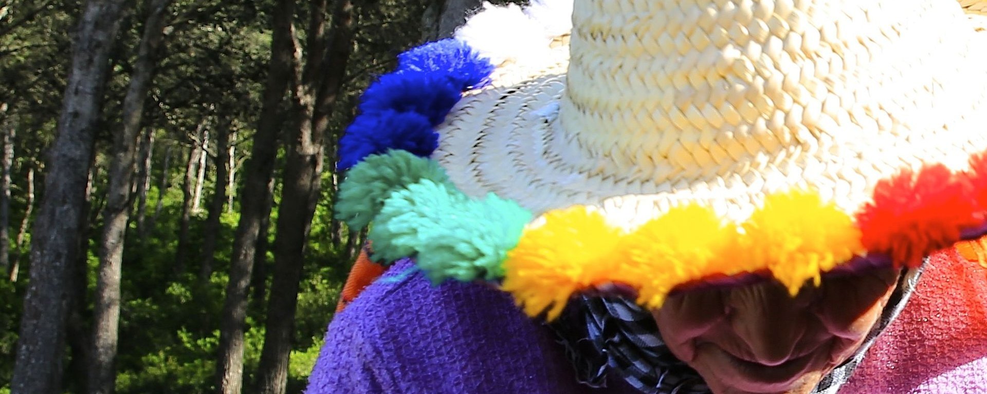 La vieille dame au chapeau de paille!