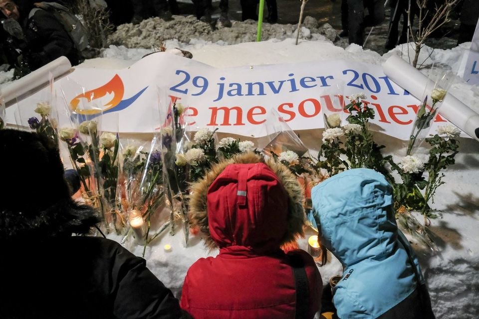 Allez dire à Monsieur Gagnon que je ne suis pas chez-moi…!