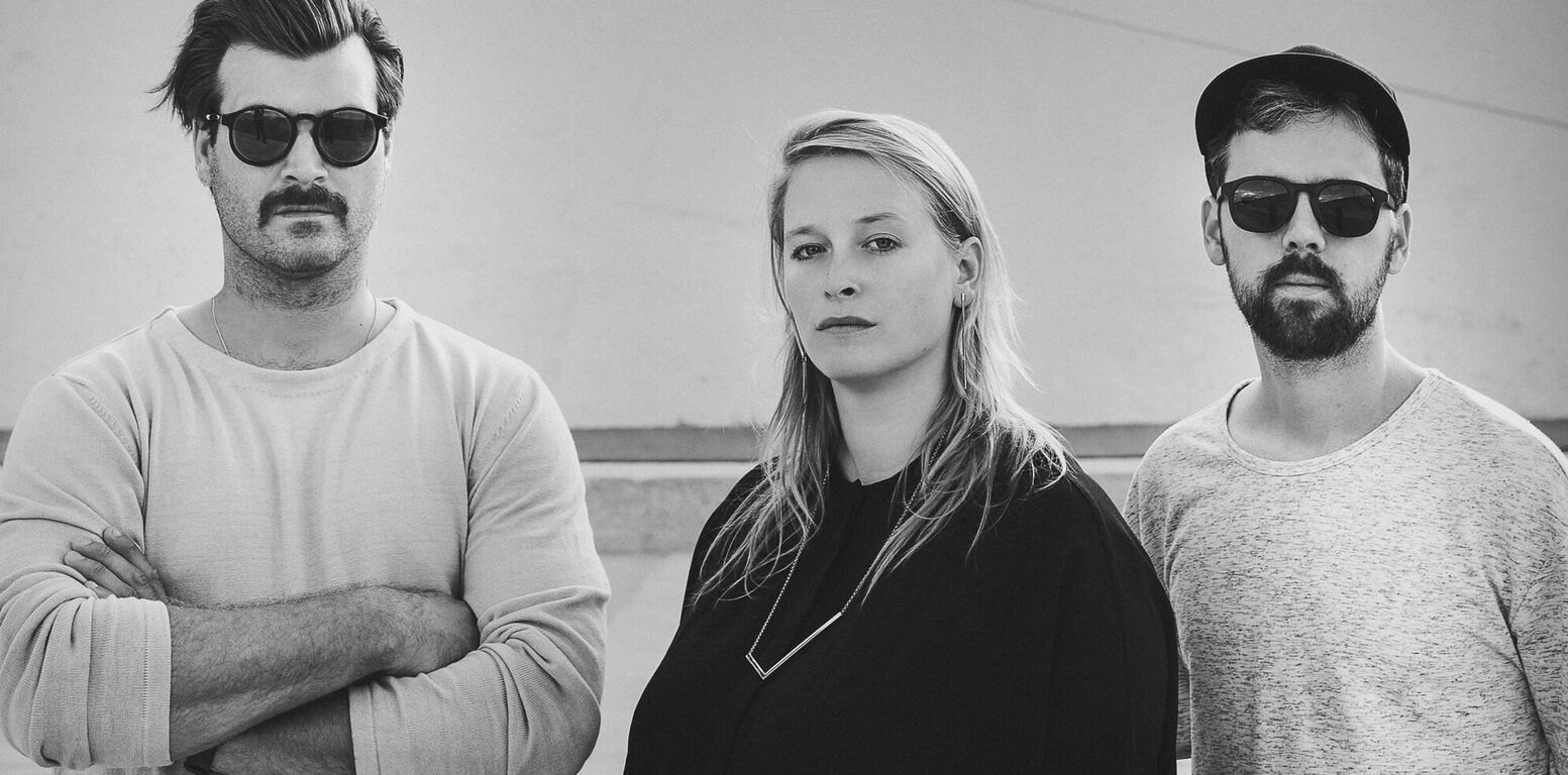 Dear Criminals : sexy with a twist