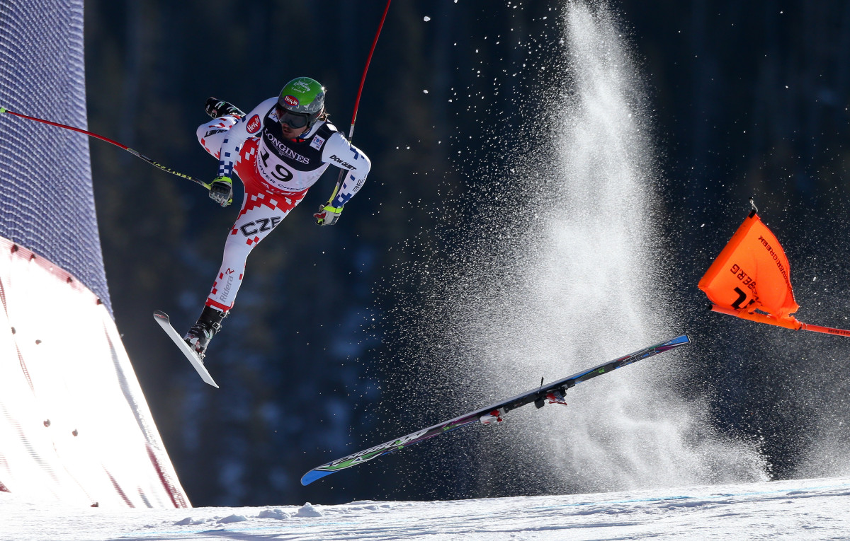 BEAVER CREEK,COLORADO,USA,08.FEB.15 - ALPINE SKIING - FIS Alpine World Ski Championships, Birds of Prey, Alpine combined, downhill, men. Image shows Ondrej Bank (CZE). Ondrej Bank (CZE) crashed during the downhill race of the alpine combined at the FIS World Champioships 2015 in Beaver Creek. Keywords: crash. Photo: GEPA pictures/ Christian Walgram