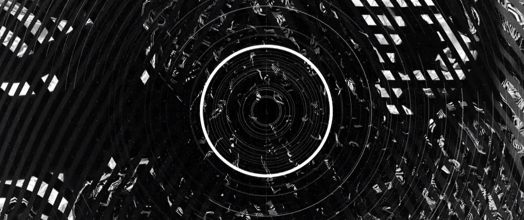 Un kaléidoscope monochrome pour Millimetrik