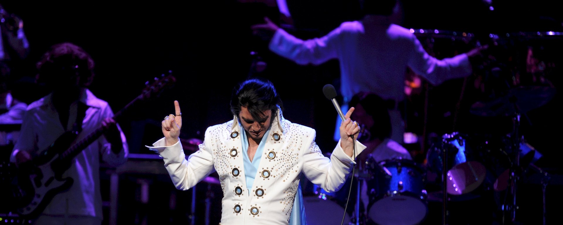 Profession, personnificateurs : Phil, Elvis et Dalida