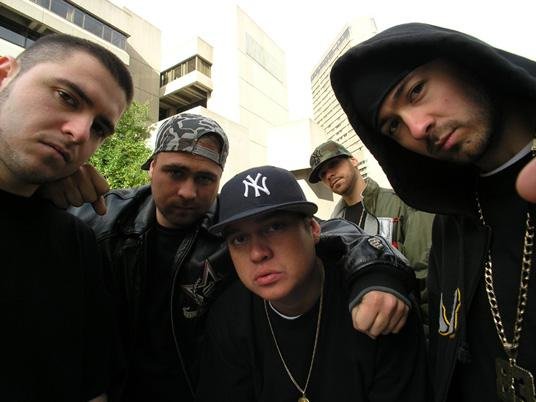 Le groupe de rap 83, originaire d'Erdaim